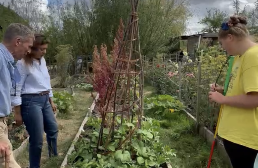 Nusrat Ghani meeting the Community Gardeners