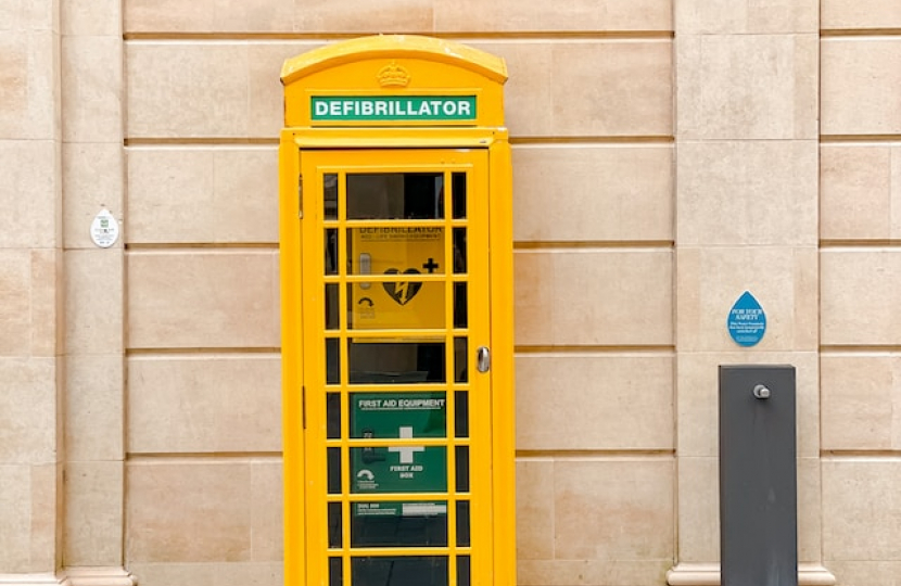 Defibrillator